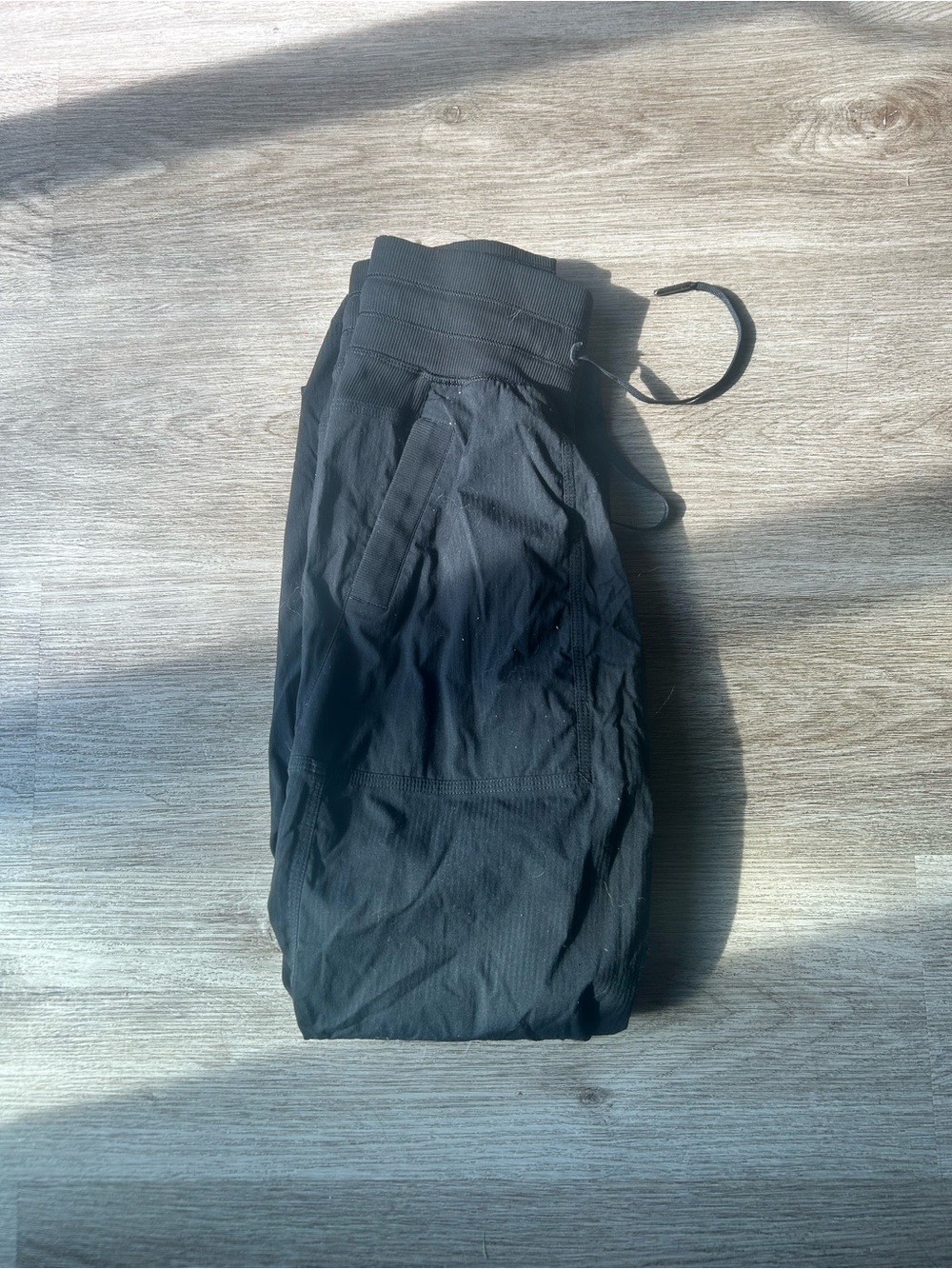 Lululemon Dance Studio Mid-Rise Pant - Short length - Picture 3 of 5